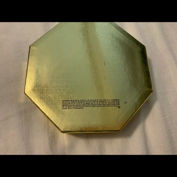 Tarte Sweet Escape Collector’s Set Palette - Picture 2 of 8